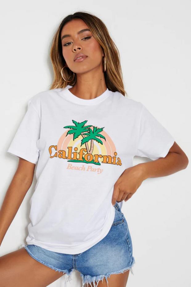 Border Counties Advertizer: White California Beach Party Graphic Oversized T-Shirt (I Saw It First)