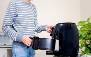 The appliance experts at RGBDirect have given their advice on how to clean your Air Fryer with cupboard staples.